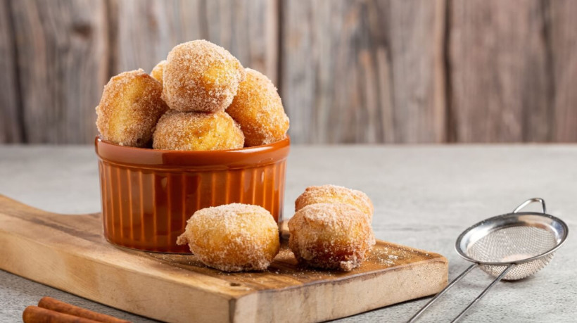 3 receitas de bolinho de chuva proteico para o lanche da tarde