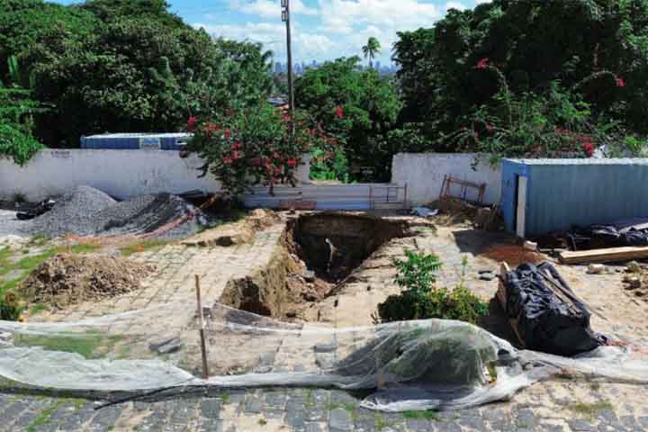 Esses vestígios arqueológicos foram acondicionados no Laboratório de Conservação e Restauração de Acervos e Educação Patrimonial da Universidade Católica de Pernambuco, a Unicap, sob responsabilidade da Fundarpe, instituição responsável pelas obras.
