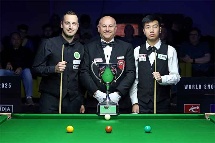 Competições de sinuca ocorrem principalmente na Europa e na Ásia, sendo o Campeonato Mundial de Snooker um dos mais prestigiados