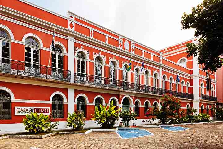 O Instituto do Patrimônio Histórico e Artístico Nacional, o Iphan, ainda não se manifestou oficialmente sobre o caso, mas afirmou que irá analisar o relatório arqueológico protocolado em 28 de julho.
