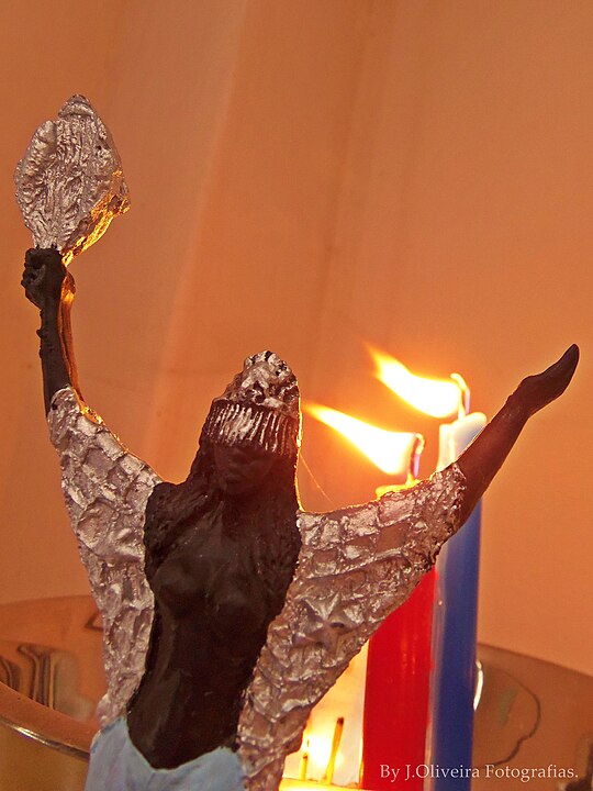 O Dia Nacional das Tradições Africanas e Nações do Candomblé é comemorado no dia 21 de março. A data foi estabelecida pela Lei Federal n° 14.519/23.