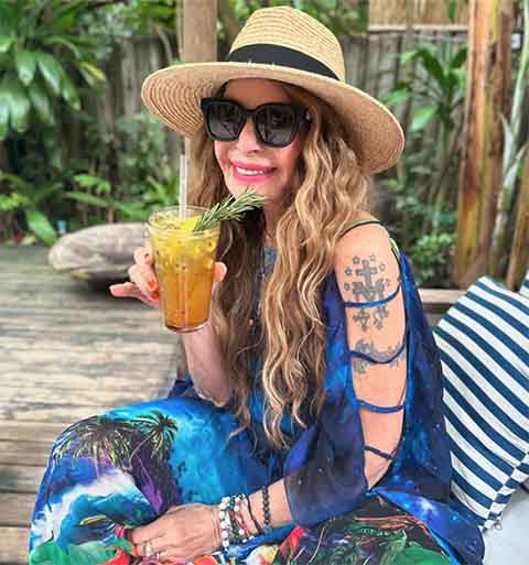 A informação de que Elba teve um romance com Junno surpreendeu diversos fãs, que comentaram na postagem responsável por divulgar essas imagens. “Por essa eu não esperava, comentou uma seguidora. 
