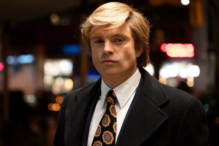 O ator ainda celebrou o filme “O Aprendiz”, cinebiografia de Donald Trump que foi recebida com ressalvas em Hollywood, segundo Sebastian Stan (foto), ator que interpreta na trama o presidente eleito dos Estados Unidos. É de cair o queixo como essa indústria tem medo de um ótimo filme como aquele. Um filme com ótima atuação. É incrível como eles agem com tanto medo quanto os patéticos congressistas republicanos, disse Sean Penn.


