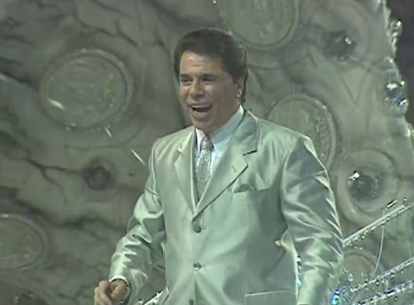 Silvio Santos foi uma das figuras mais populares na televisão brasileira. E também surpreendente. No carnaval de 2024, por exemplo, o SBT surpreendeu o público ao exibir um desfile de escola de samba que homenageou o próprio Silvio Santos, 23 anos antes. 