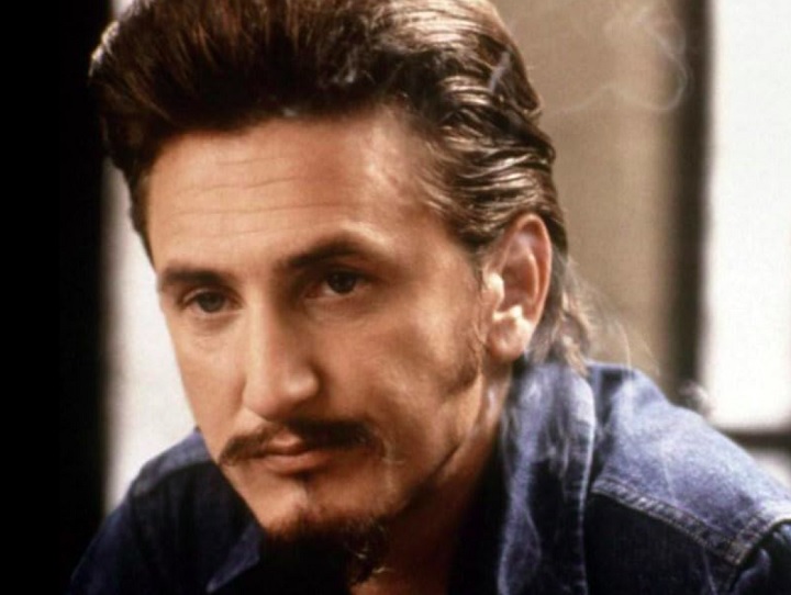 Em 1996, o ator recebeu sua primeira indicação ao Oscar pelo atuação em Os Últimos Passos de um Homem (1995), dirigido por Tim Robbins.