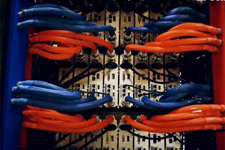 Esse plano prevê investir R$ 500 milhões em projetos de data centers verdes, promovendo eficiência energética e uso de fontes renováveis.
