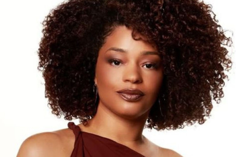 Juliana participou do Big Brother Brasil 3 e recebeu convites para atuar em novelas.