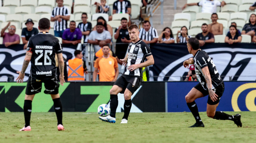 FORTALEZA, CEARÁ, BRASIL, 16-08-2025: Willian Machado em Jogo Ceará x Bragantino pelo Campeonato Brasileiro Serie A na Arena Castelão. (Foto: Samuel Setubal/ O Povo)
