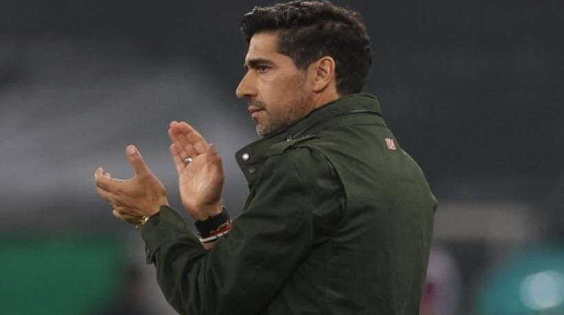 Com vantagem de 4 a 0, Abel Ferreira deve rodar o elenco do Verdão na partida contra os peruanos e focar na sequência do Brasileirão