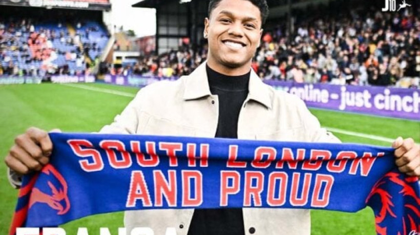 Meia-atacante de 21 anos está sem espaço no Crystal Palace (ING), que pode emprestá-lo ao Cruz-Maltino