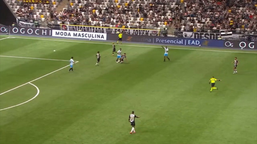 Análise do VAR: Expulsões de Dodi e Junior Alonso