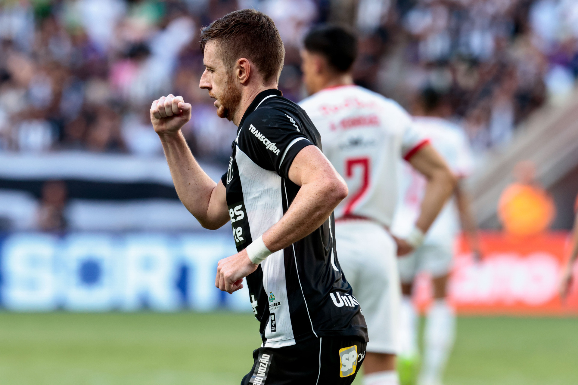 FORTALEZA, CEARÁ, BRASIL, 16-08-2025: Gol de Aylon em Jogo Ceará x Bragantino pelo Campeonato Brasileiro Serie A na Arena Castelão. (Foto: Samuel Setubal/ O Povo) (Foto: Samuel Setubal)