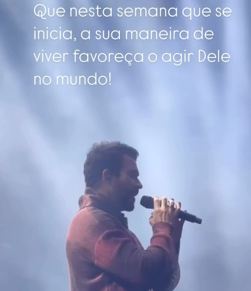 Em seu Instagram, o Padre Fábio de Melo costuma além de publicar fotos e vídeos de seu trabalho,além de  mensagens religiosas e motivacionais. 
