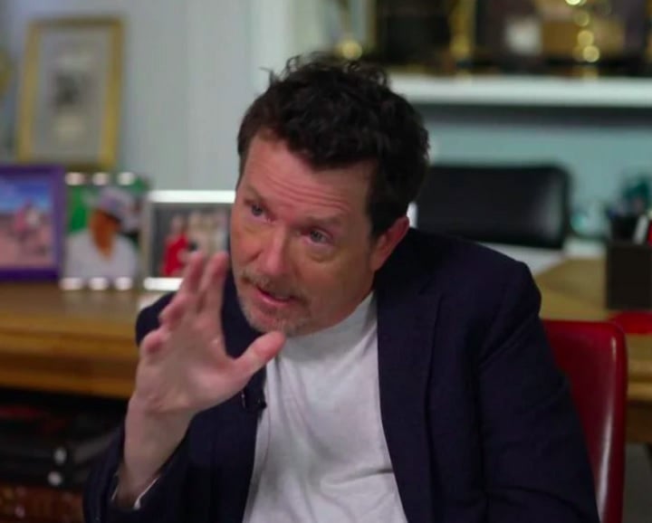 Essa é uma doença que afeta o sistema nervoso e as habilidades motoras, prejudicando a fala e a locomoção.