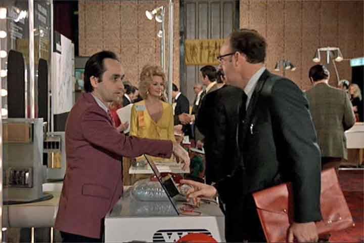 A Conversação explora a vigilância privada em um mundo sob a sombra do escândalo do Watergate, e Stan representa o lado mais fiel e próximo de Harry neste cenário de paranoia.