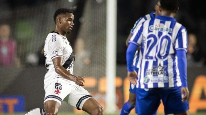 Volante, contratado no começo de julho, já atuou por cinco partidas, mas sempre entrando na etapa final; confira provável escalação