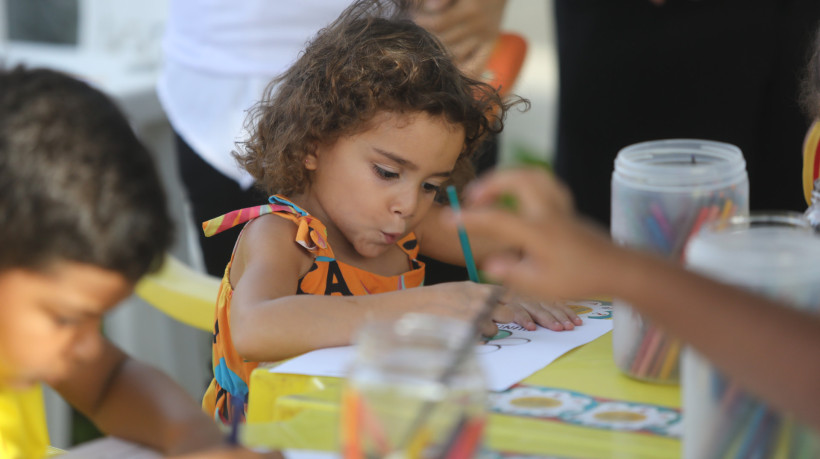 Inspirada no exemplo do Cear&aacute;, uma emenda constitucional de 2020 determinou que parcela do ICMS deve ser destinada aos munic&iacute;pios conforme indicadores de melhoria da aprendizagem.