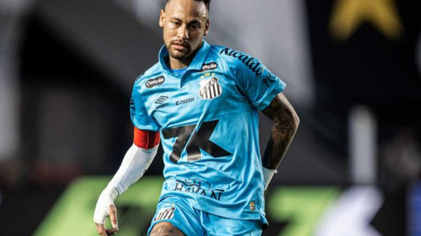 Em sua participação em programa de Galvão na Band, ex-treinador disse que o craque do Santos precisa deixar a vaidade de lado