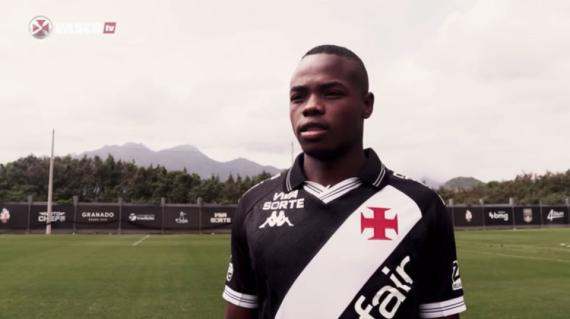 Vasco anuncia contratação de Andrés Gómez