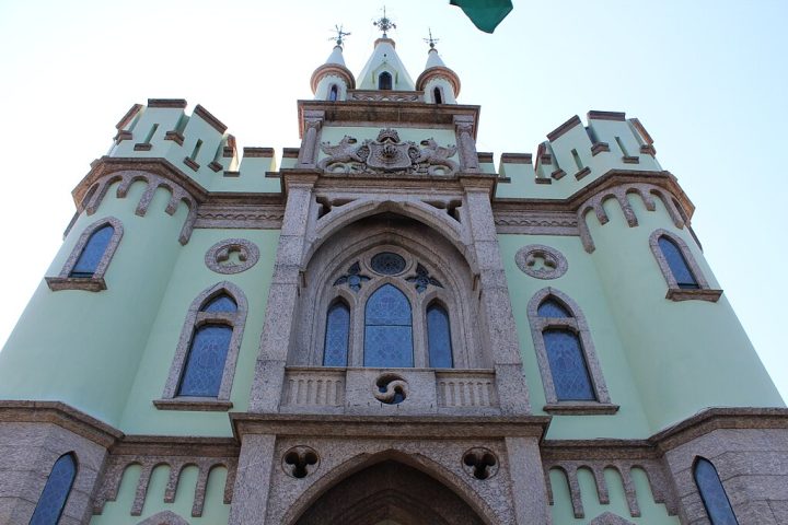 O local também já foi palco de eventos culturais, festas de casamento de famosos e videoclipes.