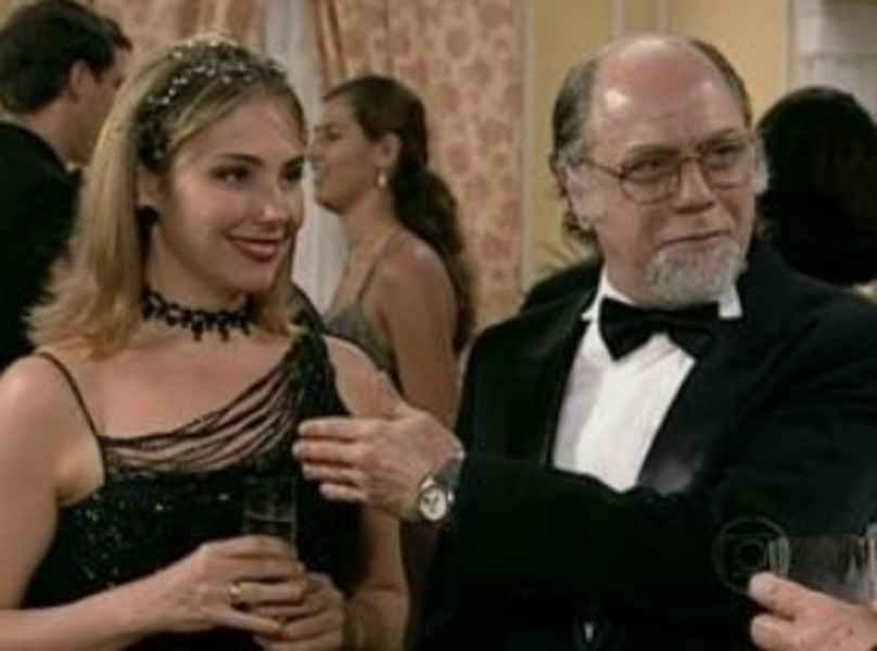 Entre 1999 e 2003, fez parte do elenco do Zorra Total, outro humorístico de sucesso na Globo. 