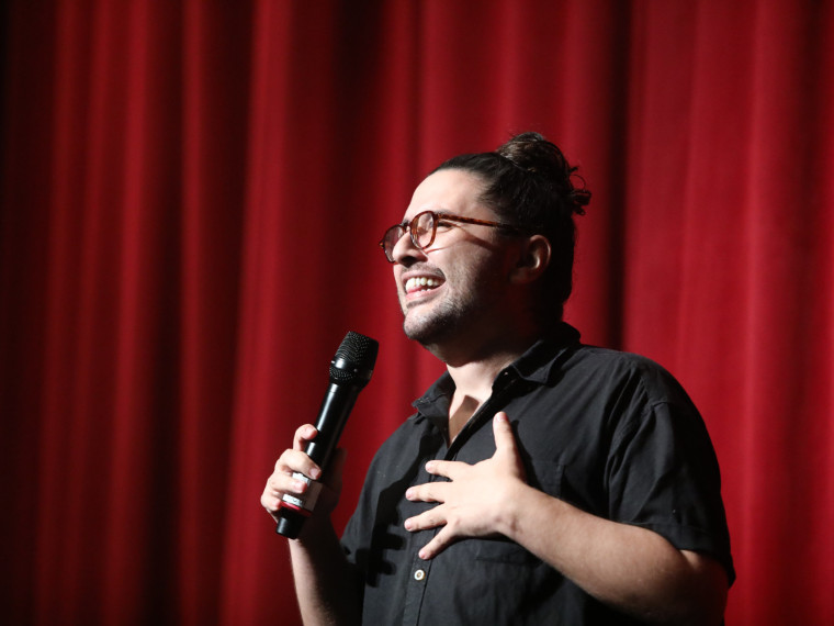 FORTALEZA-CE, BRASIL,20.08.2025: Moisés Loureiro, apresentador. Festival Alunos que Inspiram. (Fotos: Fabio Lima)