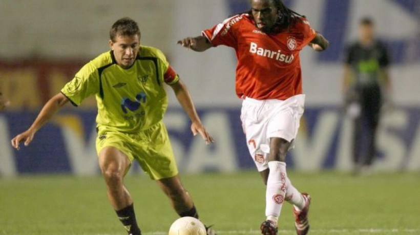 Colorado teve êxito em reverter desvantagens em seus domínios após sair atrás em confrontos de ida em fase mata-mata da Libertadores
