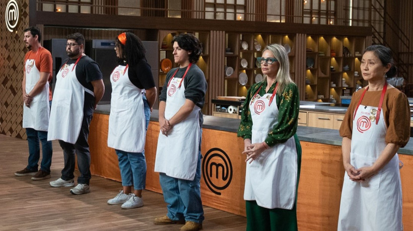 13º episódio do MasterChef Brasil 2025 teve eliminação dupla com prova de confeitaria; veja quem foi eliminado 