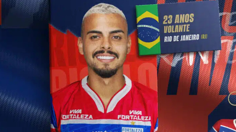 O volante Pierre, de 23 anos, foi oficializado pelo Fortaleza como novo reforço