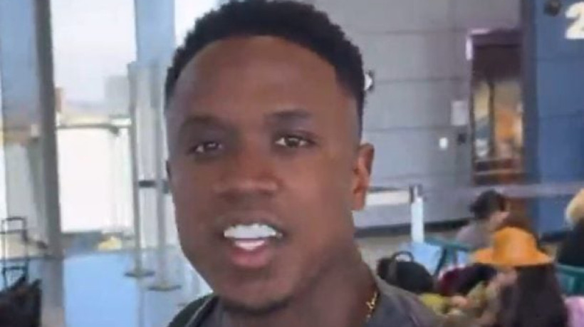 Colombiano, que estava no Bournemouth, da Inglaterra, revela conversa com o técnico Leonardo Jardim antes fechar acordo com a Raposa