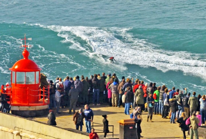 Com a fama, a Laje da Jagua, como é conhecida, foi comparada a Nazaré, em Portugal, e Teahupoo, no Taiti.