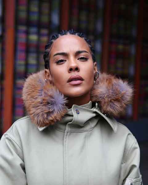 O início na televisão foi em 2020, quando passou nos testes para integrar o elenco de nova temporada de “Malhação”. No entanto, os planos precisaram ser adiados por conta da pandemia de Covid-19.