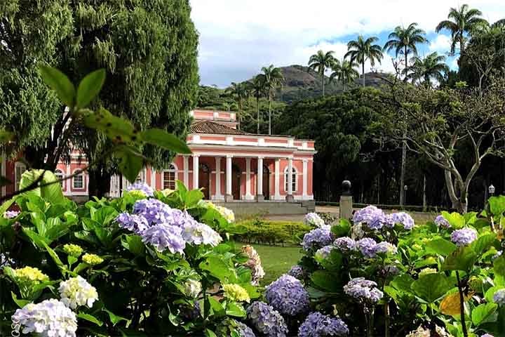 O local servia como residência da família imperial durante os meses de calor, quando a corte se transferia para a serra em busca de clima mais ameno.