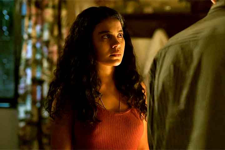 Bella Campos, 27, está em evidência por seu papel como Maria de Fátima em “Vale Tudo”. E agora, a atriz começa a trilhar uma carreira também no cinema. 
