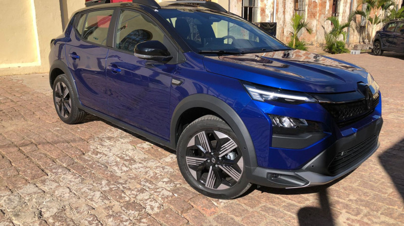 Renault Kardian 2026 em sua nova cor azul iron