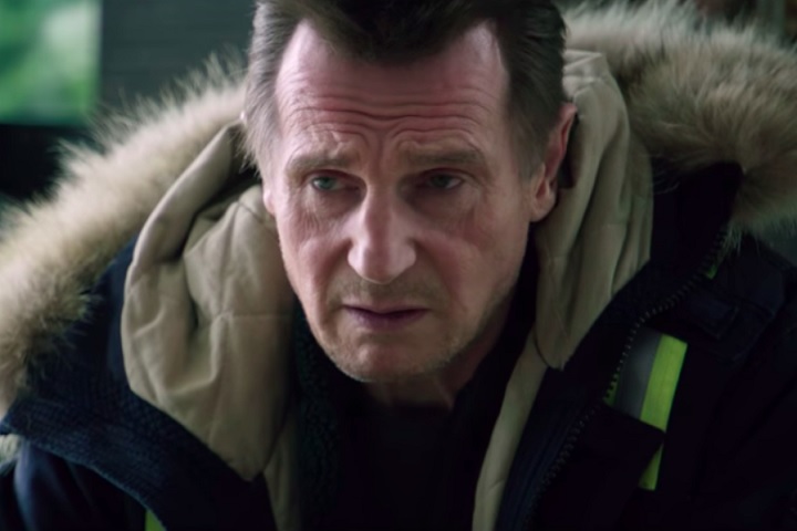 Em 2009, o ator viveu uma tragédia na sua vida pessoal ao perder a esposa Natasha Richardson, que morreu após um acidente de esqui. Eles eram casados desde 1994 e tiveram dois filhos juntos.