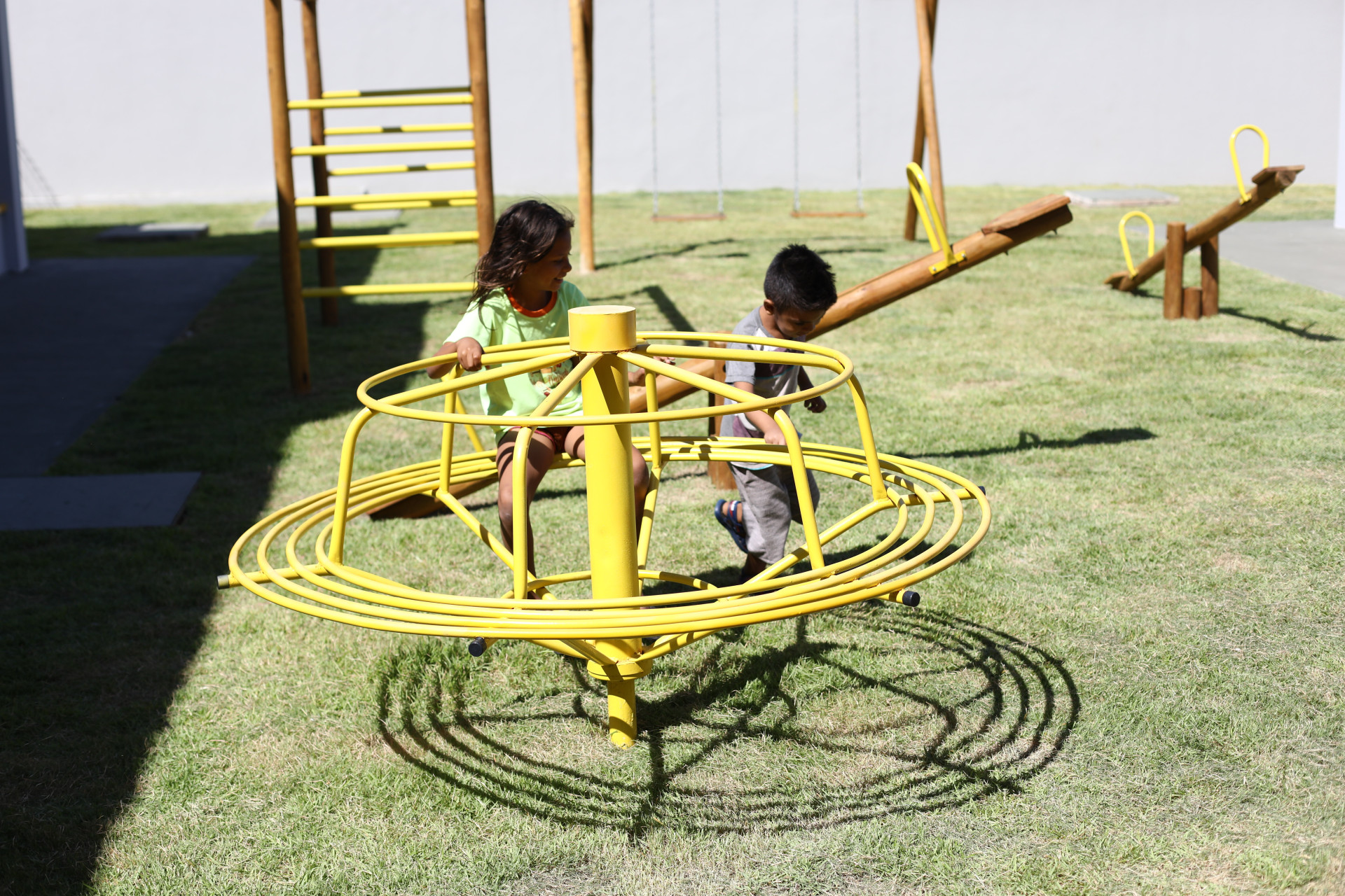 Creche dispõe de berçário, refeitório e espaços para brincadeiras das crianças