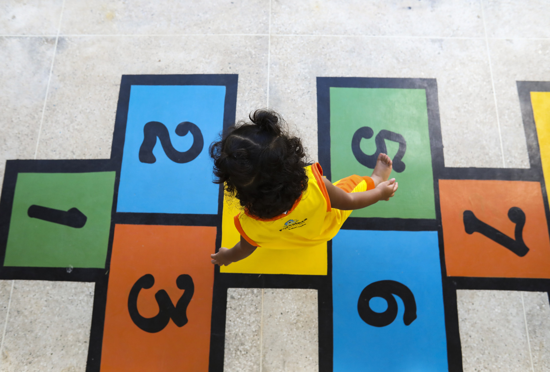 Creche dispõe de berçário, refeitório e espaços para brincadeiras das crianças