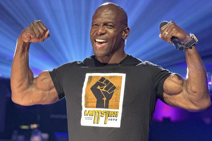 Nascido em Flint, Michigan, filho de Patrícia e Terry Crews Sr. o artista se formou no ensino médio na Flint Southwestern Academy, antes de receber uma bolsa de estudos no prestigiado Center for the Arts.