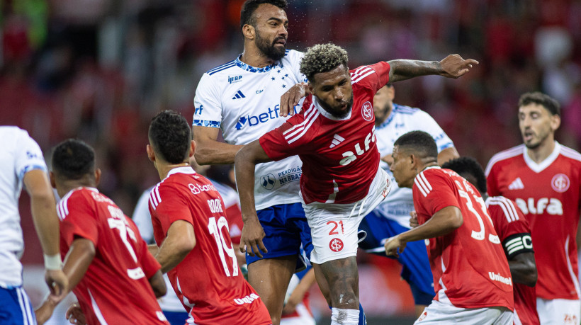 Cruzeiro e Internacional se enfrentam hoje, 23, pelo Brasileirão. 