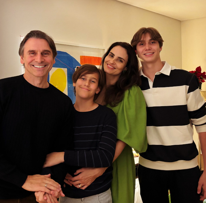 Ele está casado com Fernanda Tavares desde 28/7/2007. O primeiro filho do casal, Lucas, nasceu em 22/10/ 2007, e o segundo, Arthur, em 1/11/2012. Ao completar 18 anos de casamento, Murilo postou mensagem incluindo  faixa  Pensando em Você, do cantor Paulinho Moska, música que marca o romance do casal.
