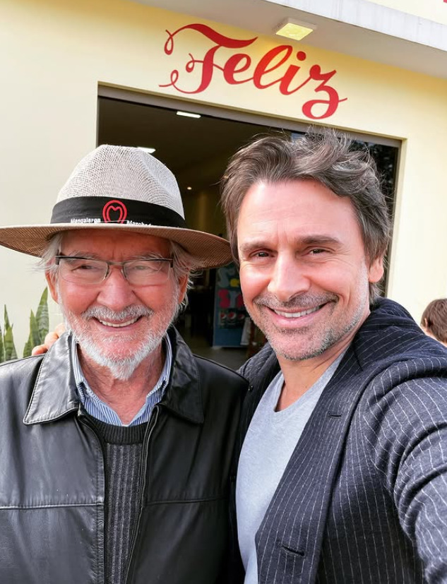 As gravações foram um período difícil em sua vida. Seu pai morreu dias antes do início das gravações da novela. 
