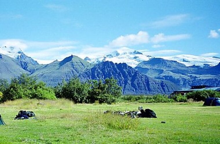 PARQUE NACIONAL DE SKAFTAFELL – ISLÂNDIA - Criado em 1967, é famoso por sua mistura de desertos glaciais e formações de basalto. Hoje faz parte do Vatnajökull, o maior parque da Europa.