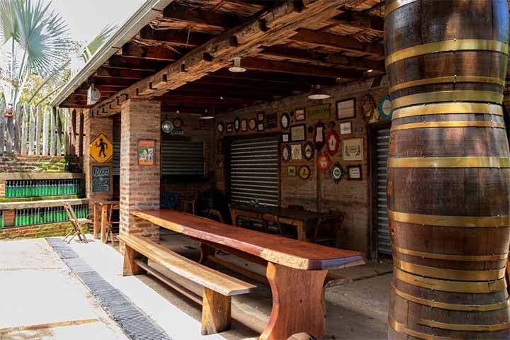 Um aspecto que faz de Analândia ainda mais atraente é o clima. Durante o dia, predomina o calor, com a temperatura caindo no período noturno.
