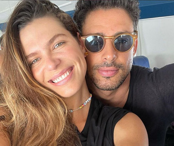 Ele também viveu com a atriz Alinne Moraes de 2002 a 2005.  E ficou casado com a modelo Mariana Goldfarb de 2016 a  2023.