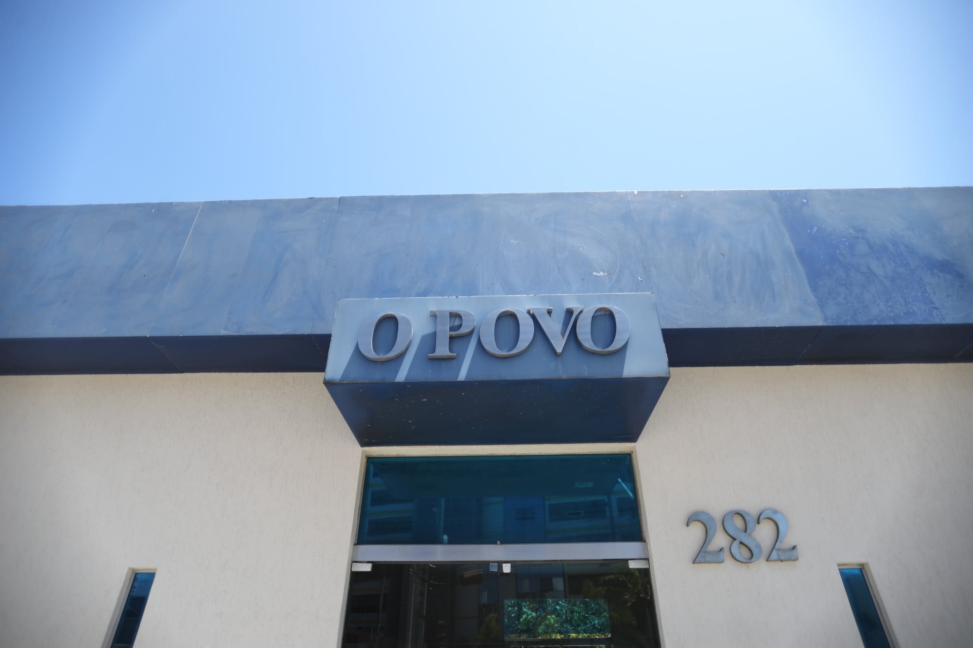 Fachada do O POVO, avenida Aguanambi, 282 (Foto: F&Aacute;BIO LIMA)