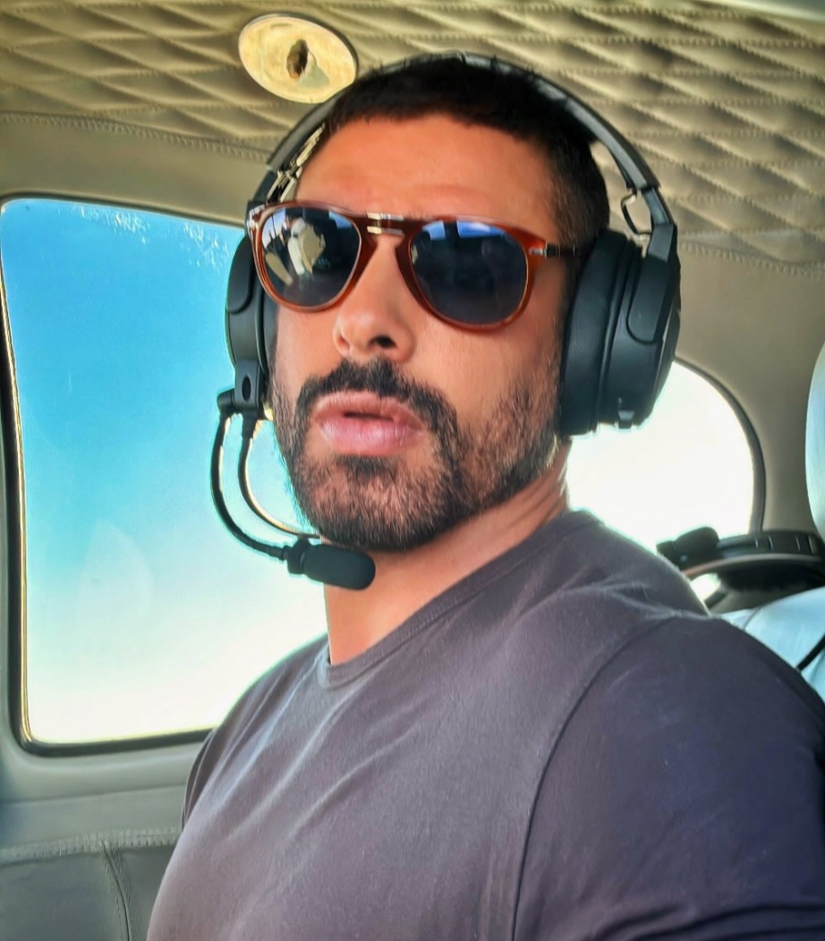 A carreira decolou e ele não parou mais de fazer trabalhos para a Globo, incluindo sucessos como Da Cor do Pecado (2004), Como uma Onda (2004), Belíssima (2005), Passione (2010), Avenida Brasil (2012) e A Regra do Jogo (2015).