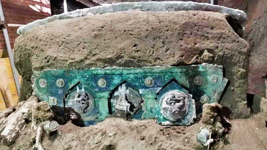 Desde 2017, autoridades italianas combatem o tráfico de relíquias, ajudando também a proteger e revelar novos achados arqueológicos.