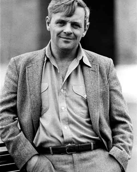 Inspirado por Richard Burton, outro grande astro do cinema de origem galesa, Hopkins decidiu seguir a carreira de ator.
