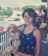 Alba com 15 anos de idade